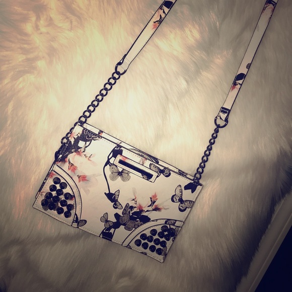 Steve Madden crossbody bag. - Picture 1 of 6